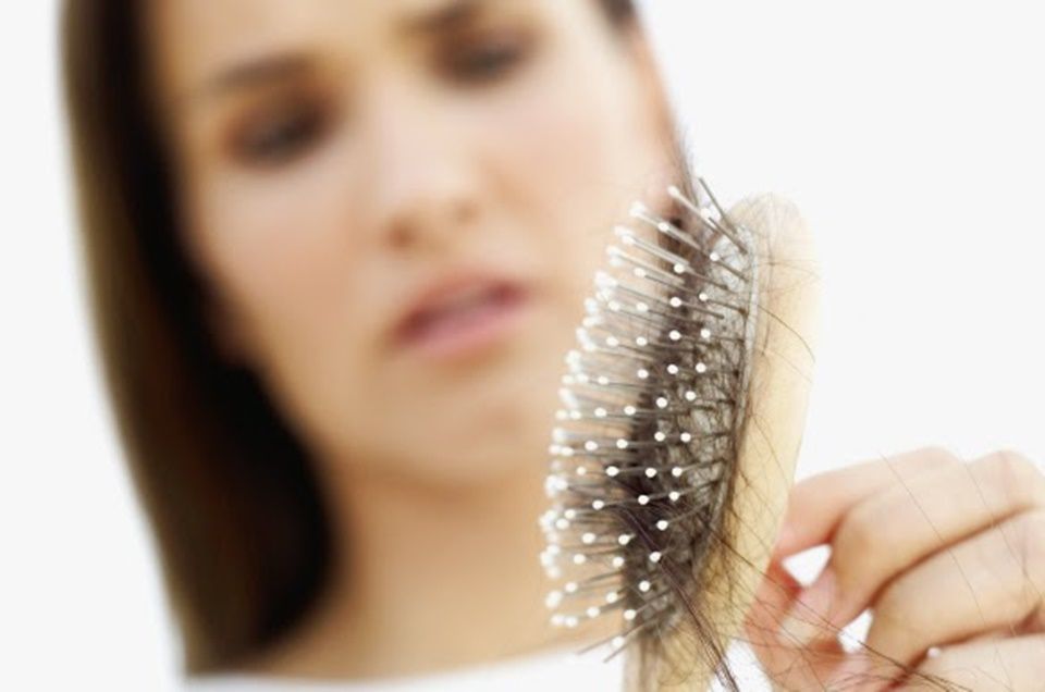 Queda de cabelos pós-covid: por que acontece e como tratar